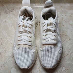 Reebok Women’s 6.5 White Comfort Footbed Running Shoes Sneakers Lightweight